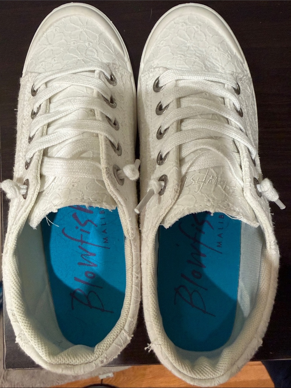 Blowfish White Lace-Up Casual Sneakers